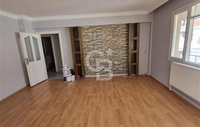 Merkezi Konumda 3+1 Bahçeli, Otoparklı, Ferah Daire