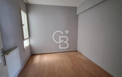 Merkezi Konumda 3+1 Bahçeli, Otoparklı, Ferah Daire