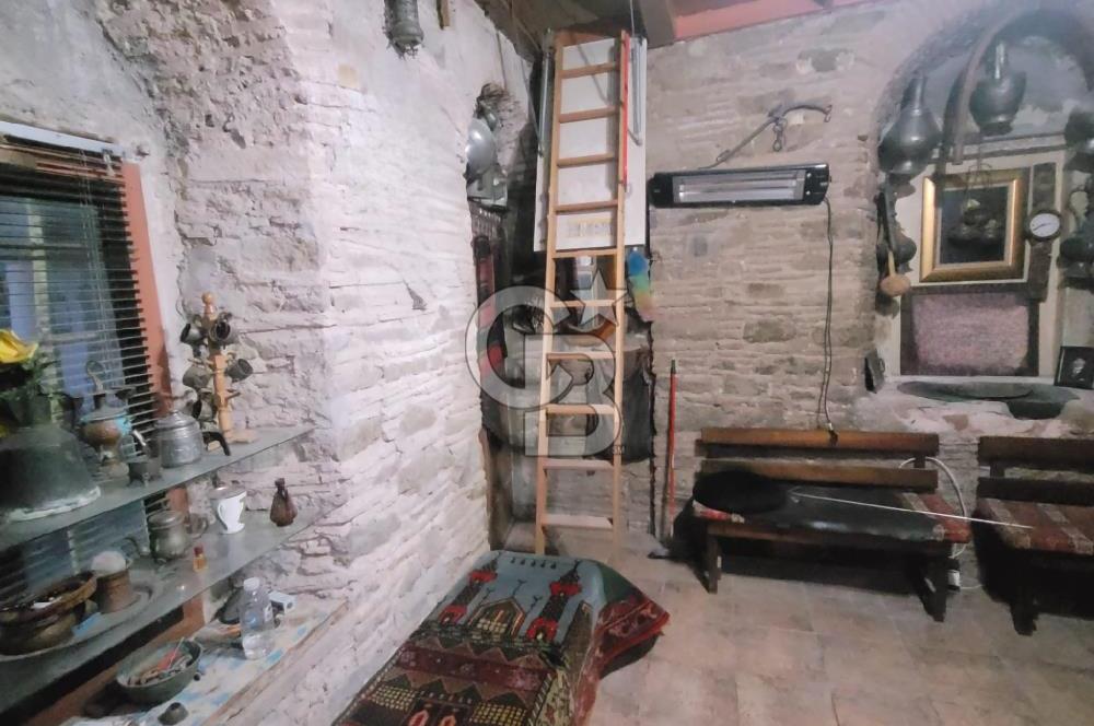  Kemeraltında Tarihi Batarlı Kiralık Ofis