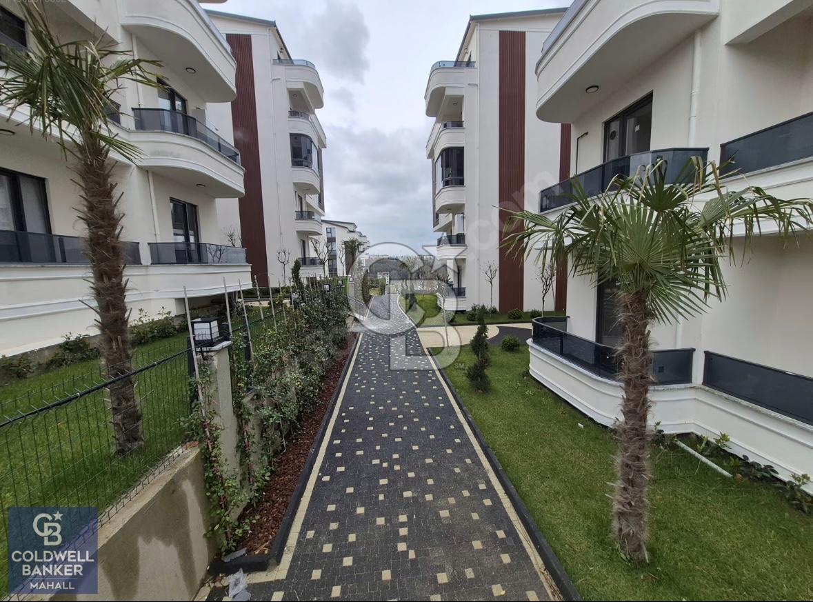 Vadi Yuvacık Sitesi'nde Satılık 3+1 Bahçe Dubleks Daire