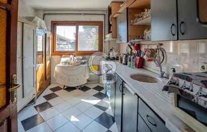 Güzelbahçe Siteler’de Havuzlu Sitede, Denize Yakın Villa