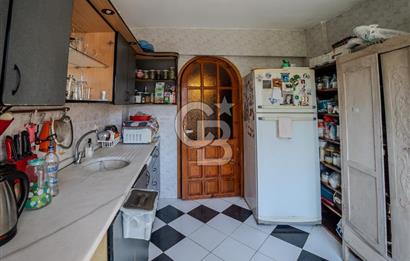 Güzelbahçe Siteler’de Havuzlu Sitede, Denize Yakın Villa