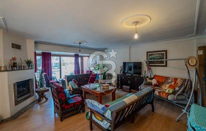 Güzelbahçe Siteler’de Havuzlu Sitede, Denize Yakın Villa