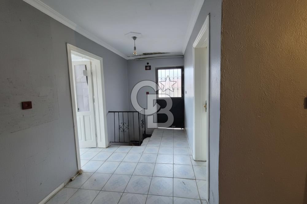 Ayvalık'ta 3+1 Deniz Manzaralı Satılık Müstakil Ev