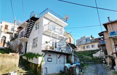 Ayvalık'ta 3+1 Deniz Manzaralı Satılık Müstakil Ev