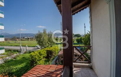 Güzelbahçe Siteler’de Havuzlu Sitede, Denize Yakın Villa