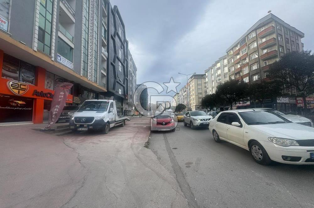 100.YIL BULVARI'NA CEPHE KİRALIK OFİS