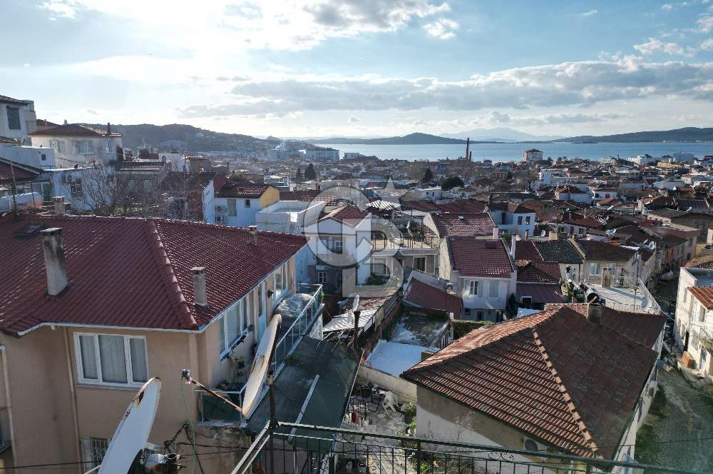 Ayvalık'ta 3+1 Deniz Manzaralı Satılık Müstakil Ev