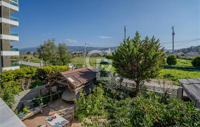 Güzelbahçe Siteler’de Havuzlu Sitede, Denize Yakın Villa