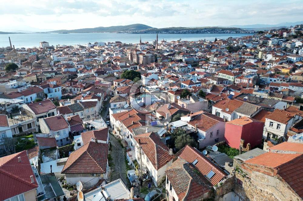 Ayvalık'ta 3+1 Deniz Manzaralı Satılık Müstakil Ev