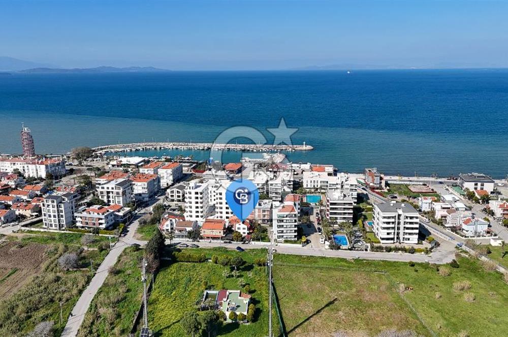 Güzelbahçe Siteler’de Havuzlu Sitede, Denize Yakın Villa