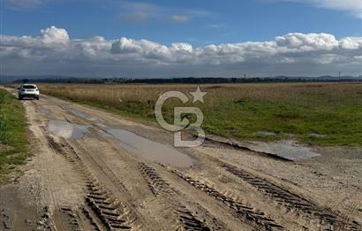 ÇANAKKALE MERKEZ TEVFİKİYE KÖYÜNDE TROYA ANTİK KENTE KOMŞU SATILIK TARLA 