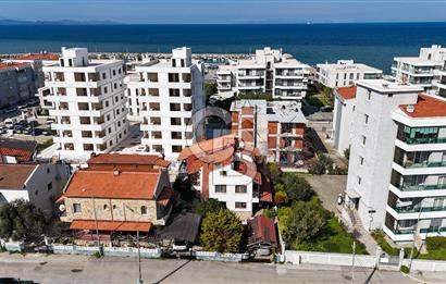 Güzelbahçe Siteler’de Havuzlu Sitede, Denize Yakın Villa