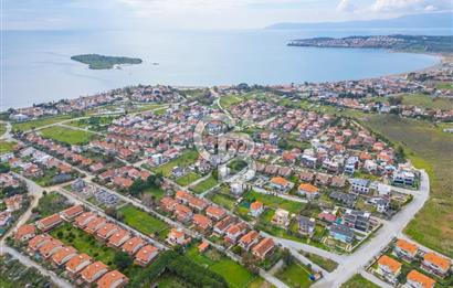 Seferihisar Akarca Sahiline Yakın Villa imarlı Satılık Arsa