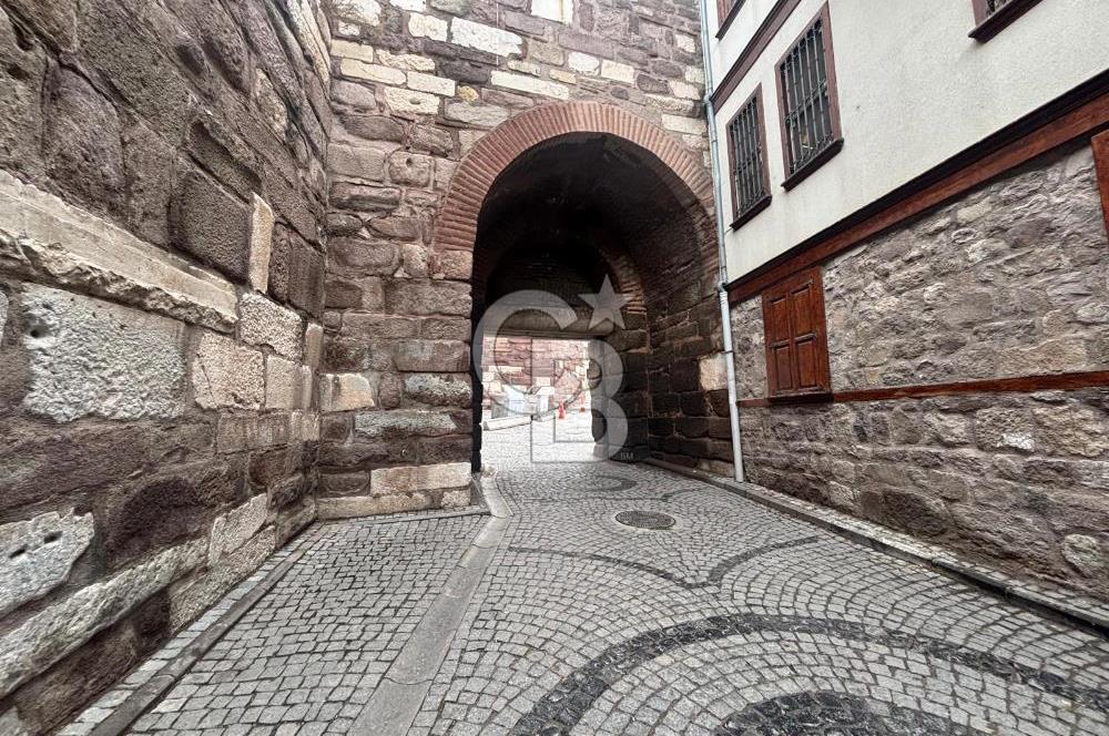 Ankara Kalede Dışı Restore Edilmiş 5+1 Satılık Müstakil Ev