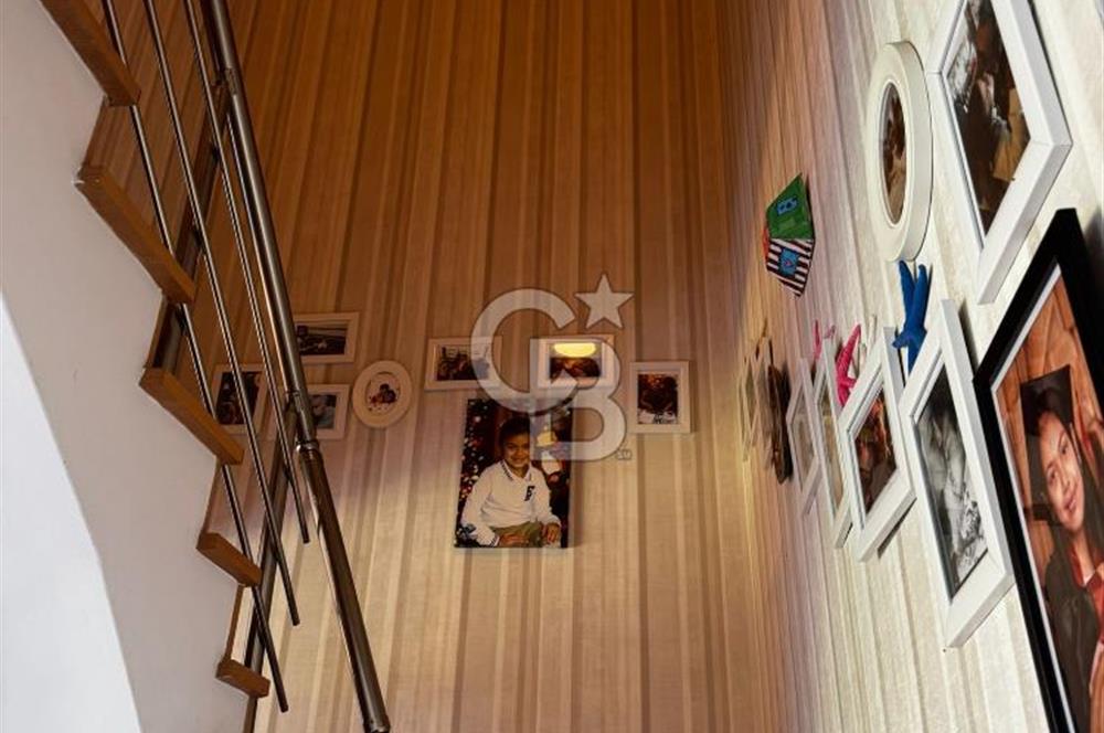 Bayraklı Körfez Mahallesi Kiralık 2+1 Bahçe Katı Daire