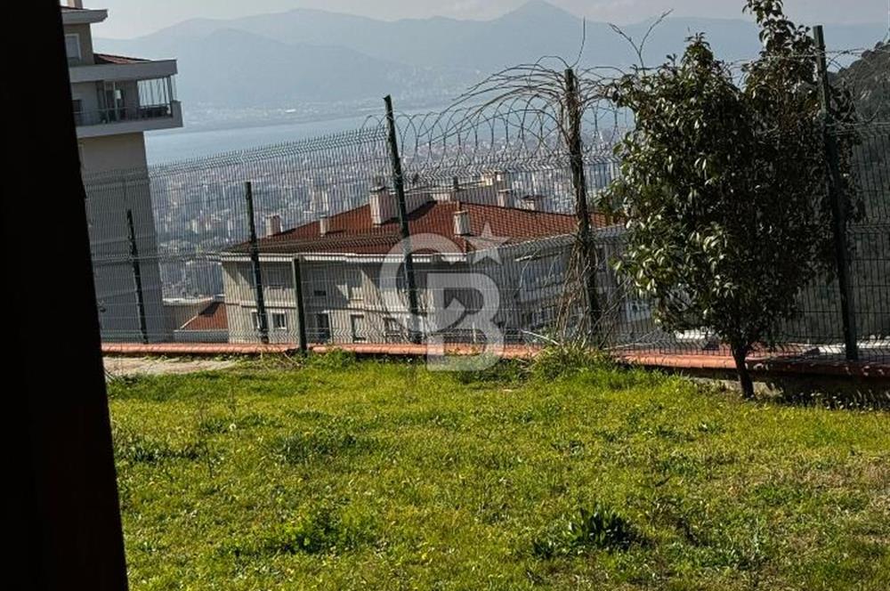 Bayraklı Körfez Mahallesi Kiralık 2+1 Bahçe Katı Daire