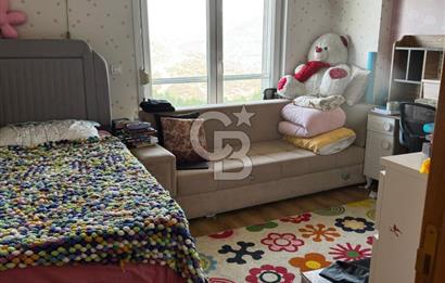 Bayraklı Körfez Mahallesi Kiralık 2+1 Bahçe Katı Daire