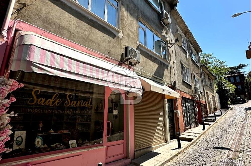 Anadolu Hisarında Geniş Bahçeli Satılık Komple Bina