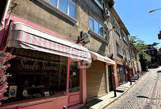 Anadolu Hisarında Geniş Bahçeli Satılık Komple Bina - 1 - 336611