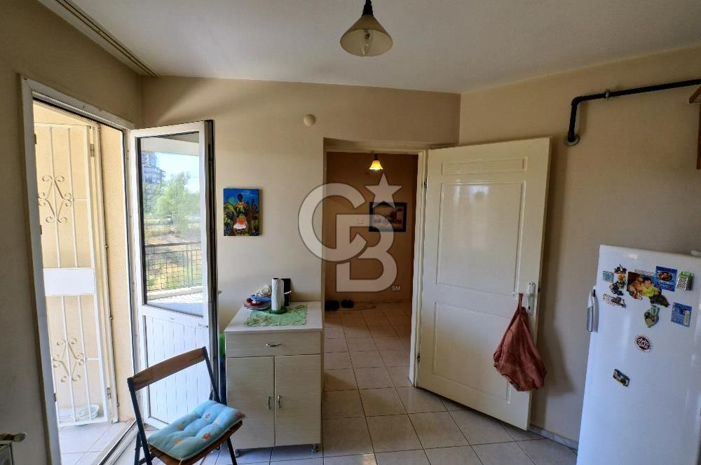 Karşıyaka Zübeydehanım Mah Kapalı Pazar Yeri Yanı Satılık 3+1