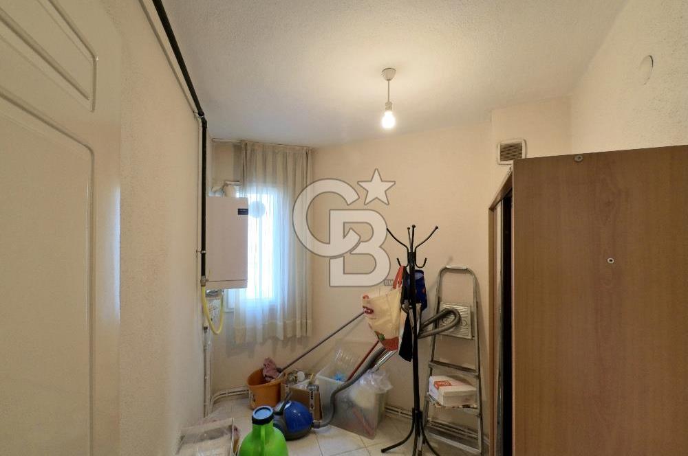 Karşıyaka Zübeydehanım Mah Kapalı Pazar Yeri Yanı Satılık 3+1