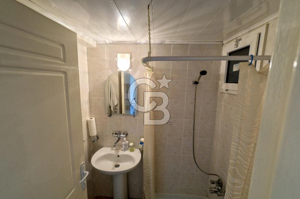 Karşıyaka Zübeydehanım Mah Kapalı Pazar Yeri Yanı Satılık 3+1