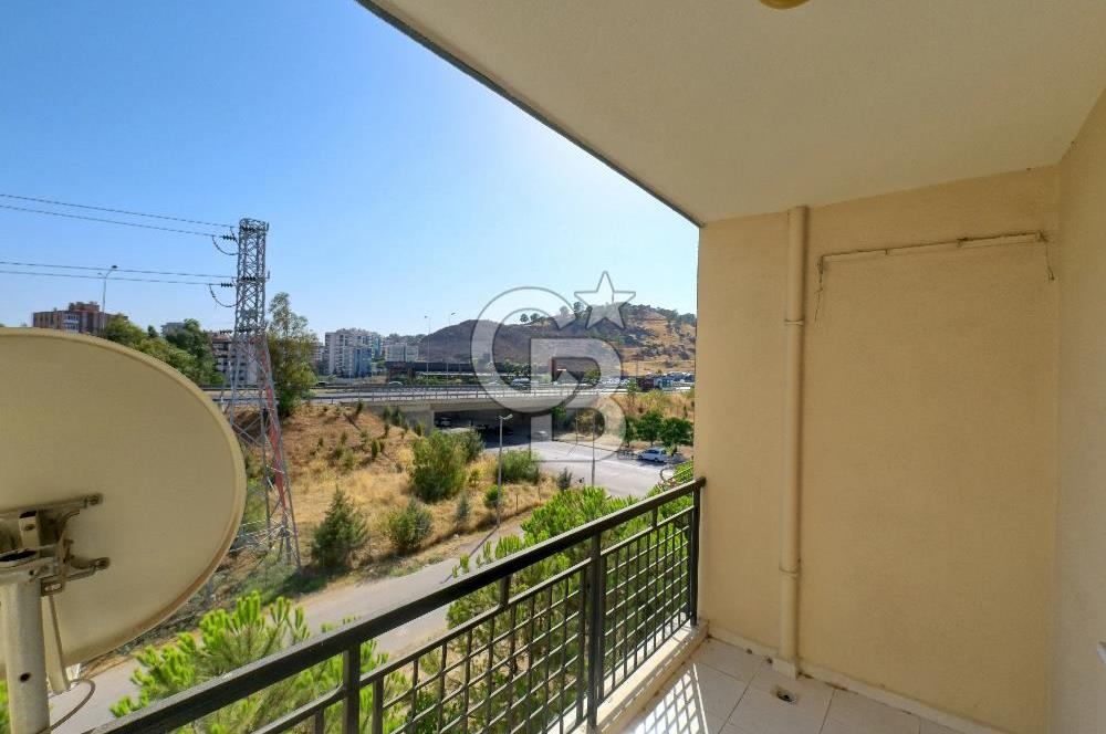 Karşıyaka Zübeydehanım Mah Kapalı Pazar Yeri Yanı Satılık 3+1