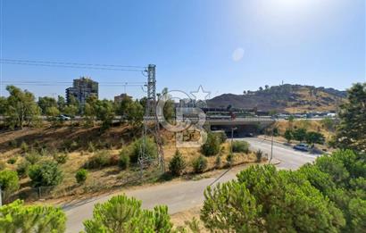 Karşıyaka Zübeydehanım Mah Kapalı Pazar Yeri Yanı Satılık 3+1