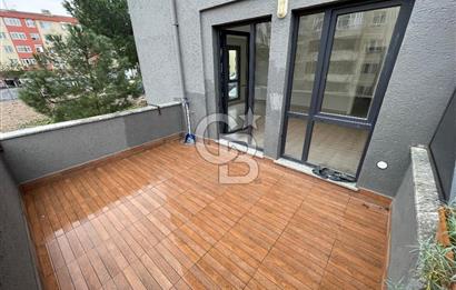 CADDE ÜZERİNDE MARMARAYA 4 DK 90 m2 TERASLI 2+1