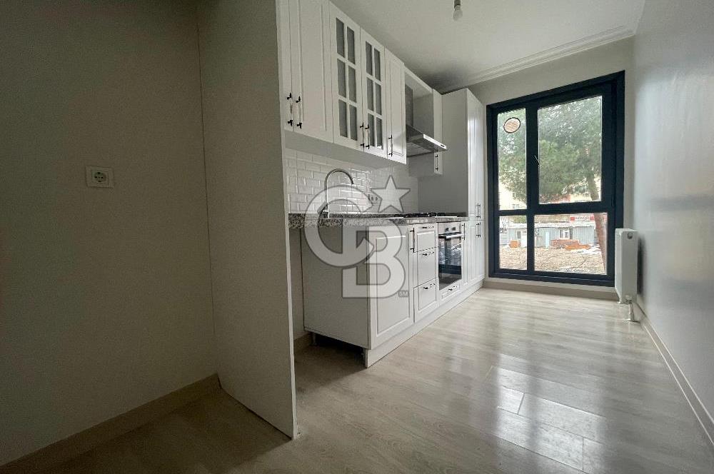 CADDE ÜZERİNDE MARMARAYA 4 DK 90 m2 TERASLI 2+1