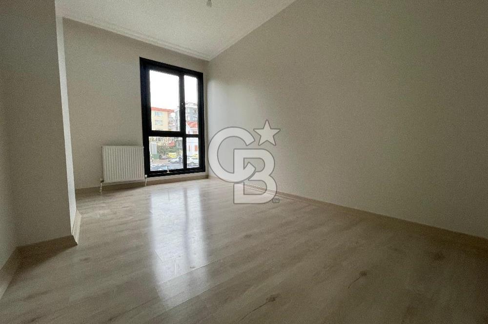 CADDE ÜZERİNDE MARMARAYA 4 DK 90 m2 TERASLI 2+1