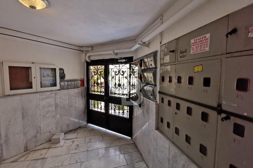 Karşıyaka Zübeydehanım Mah Kapalı Pazar Yeri Yanı Satılık 3+1