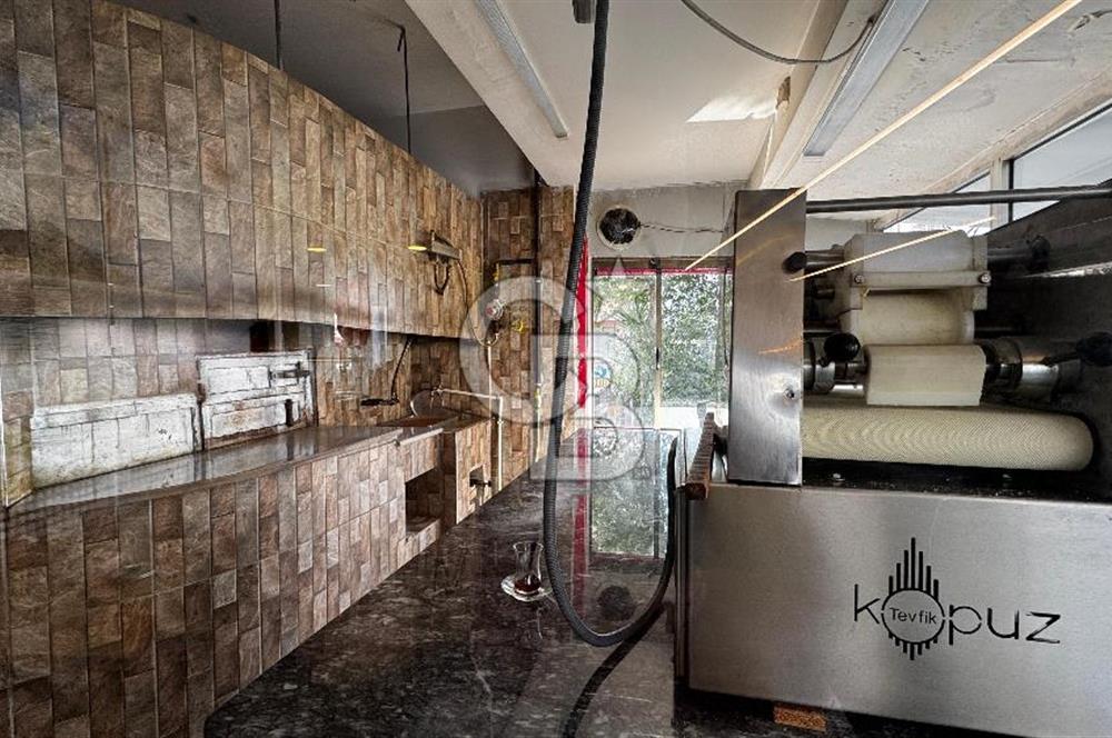 İLÇENİN EN İŞLEK ANA CADDESİNDE DEVREN KİRALIK İŞLETME.