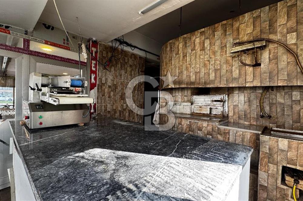 İLÇENİN EN İŞLEK ANA CADDESİNDE DEVREN KİRALIK İŞLETME.