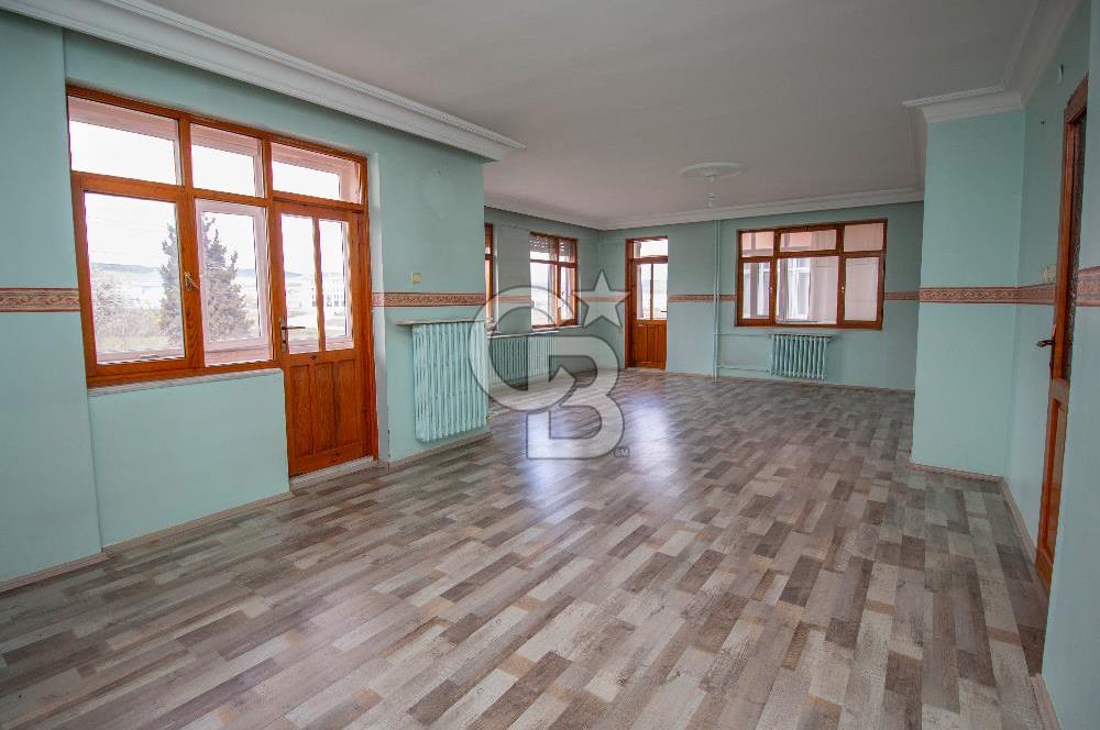 Paşaalanı Mahallesi’nde  Geniş 3+1 Satılık Daire