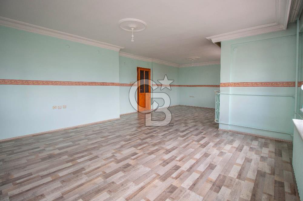 Paşaalanı Mahallesi’nde  Geniş 3+1 Satılık Daire