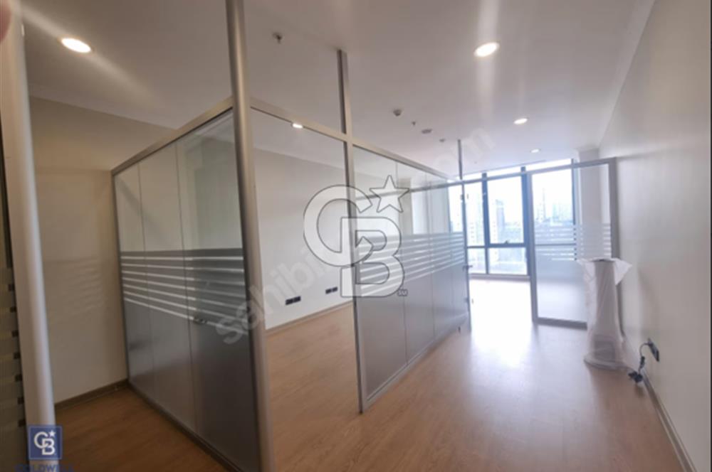 ATAŞEHİR VARYAP MERIDIAN BUSINESS'DA ALTERNATİFSİZ KİRALIK OFİS