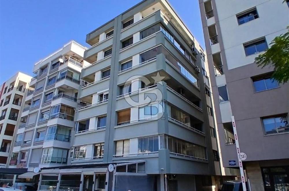 Bostanlının Merkezinde Satılık 3+1 Geniş ve Ferah Daire