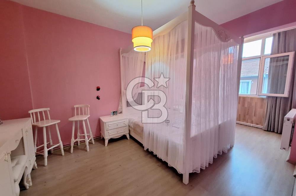 Termal Baraj Villalarında 5+1 Giyinme Odalı, Geniş Bahçeli Villa