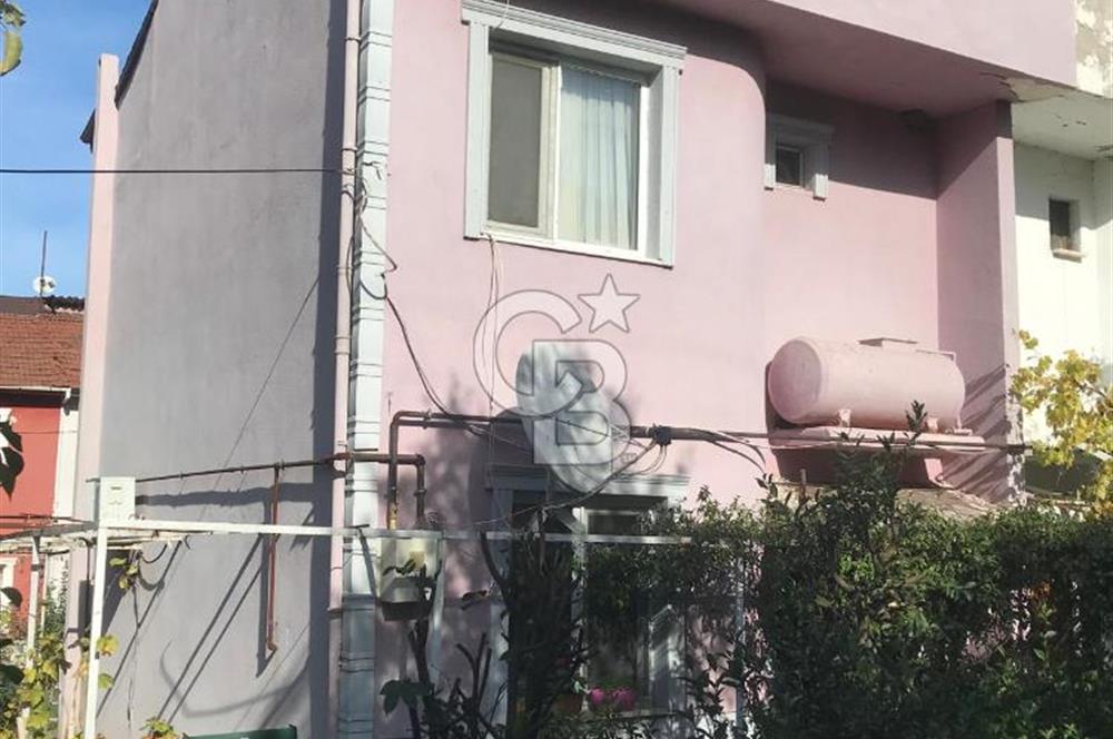 Termal Baraj Villalarında 5+1 Giyinme Odalı, Geniş Bahçeli Villa