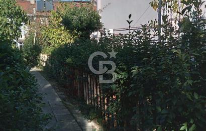 Termal Baraj Villalarında 5+1 Giyinme Odalı, Geniş Bahçeli Villa