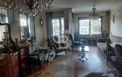 Bostanlının Merkezinde Satılık 3+1 Geniş ve Ferah Daire