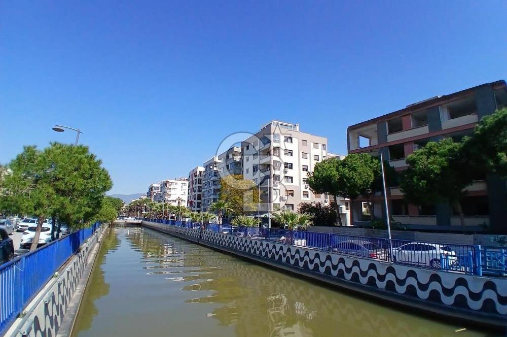 Bostanlının Merkezinde Satılık 3+1 Geniş ve Ferah Daire