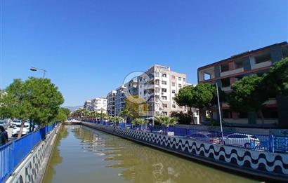 Bostanlının Merkezinde Satılık 3+1 Geniş ve Ferah Daire