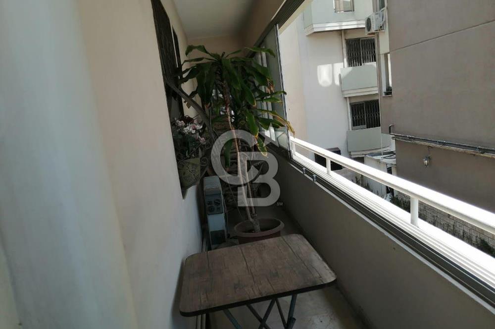 Bostanlının Merkezinde Satılık 3+1 Geniş ve Ferah Daire