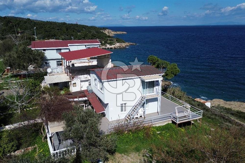Karaburun Boyabağı'nda Denize Sıfır 2+1 Eşyalı Daire