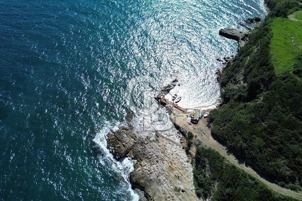 Karaburun Boyabağı'nda Denize Sıfır 2+1 Eşyalı Daire