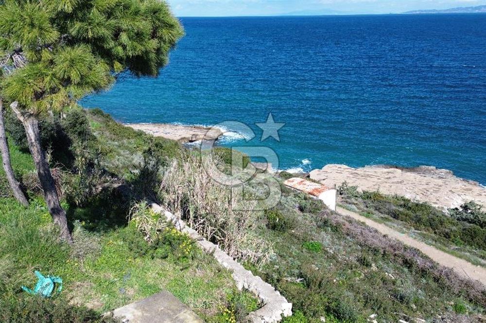 Karaburun Boyabağı'nda Denize Sıfır 2+1 Eşyalı Daire