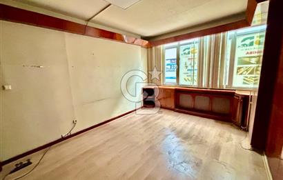 BEYOĞLU BANKALAR CADDESİ'NDE ASANSÖRLÜ 80 M2 KİRALIK OFİS